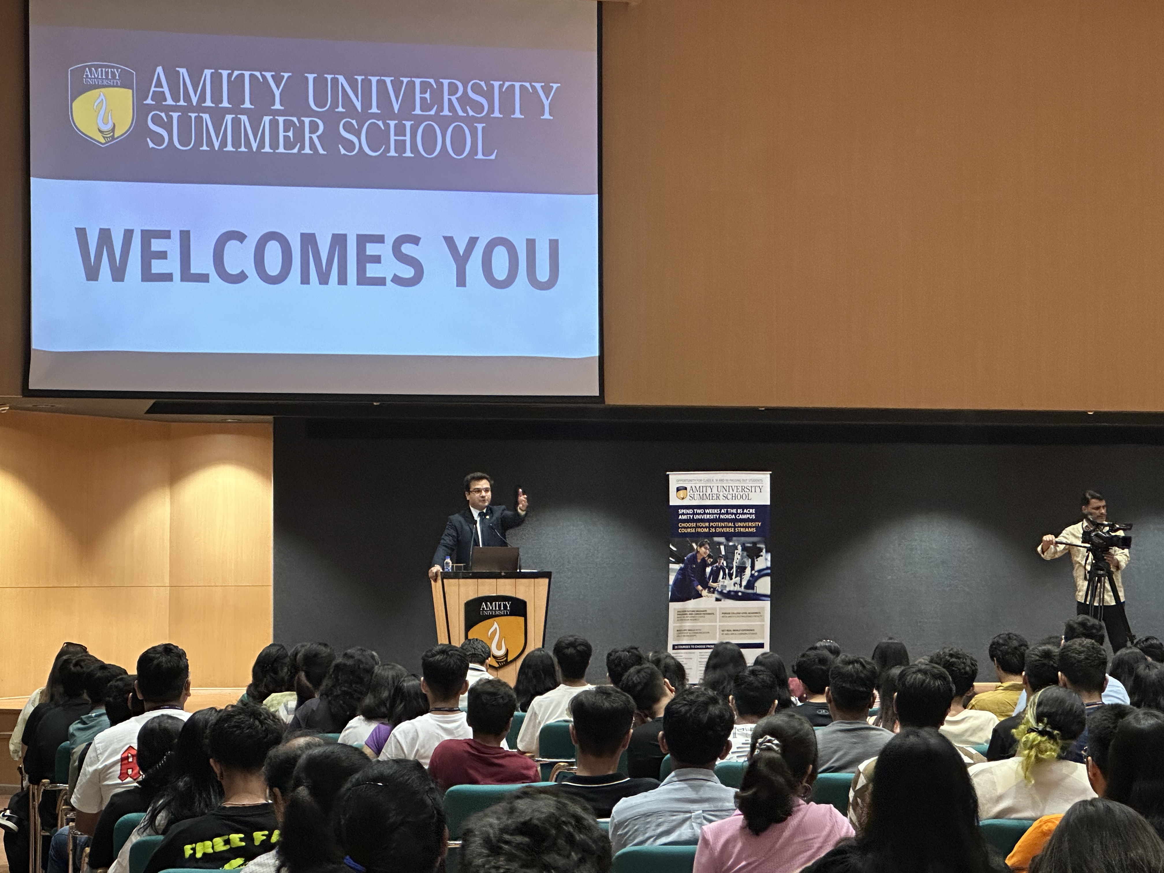 Dr. Bhatnagar addressing the Amity University Summer School